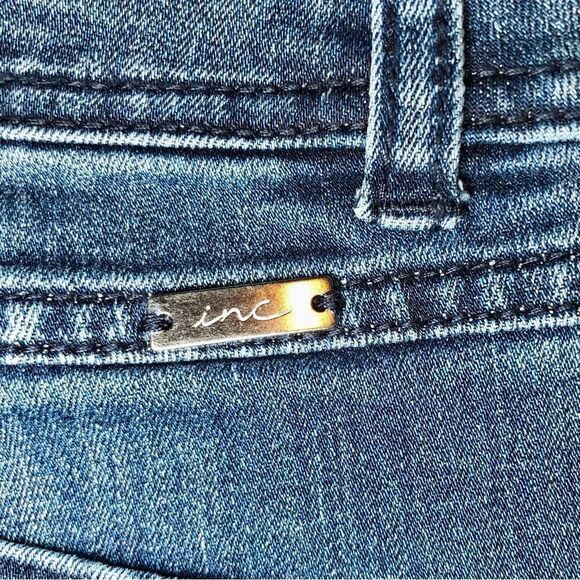 INC International Concepts Regular Fit Skinny Leg Jeans in Blue Wash Women’s 4P - Picture 8 of 11